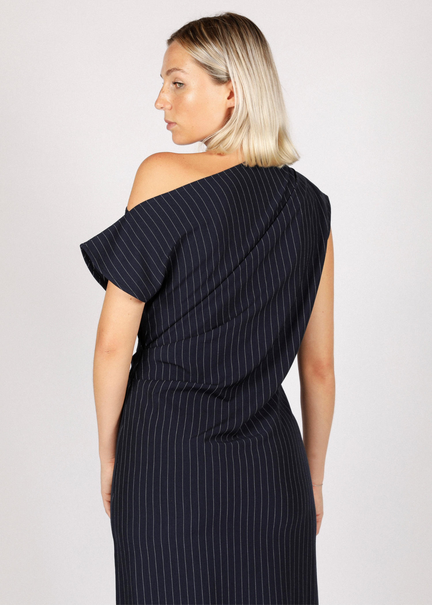 NOTED BLAKE DRESS BLUE PINSTRIPE