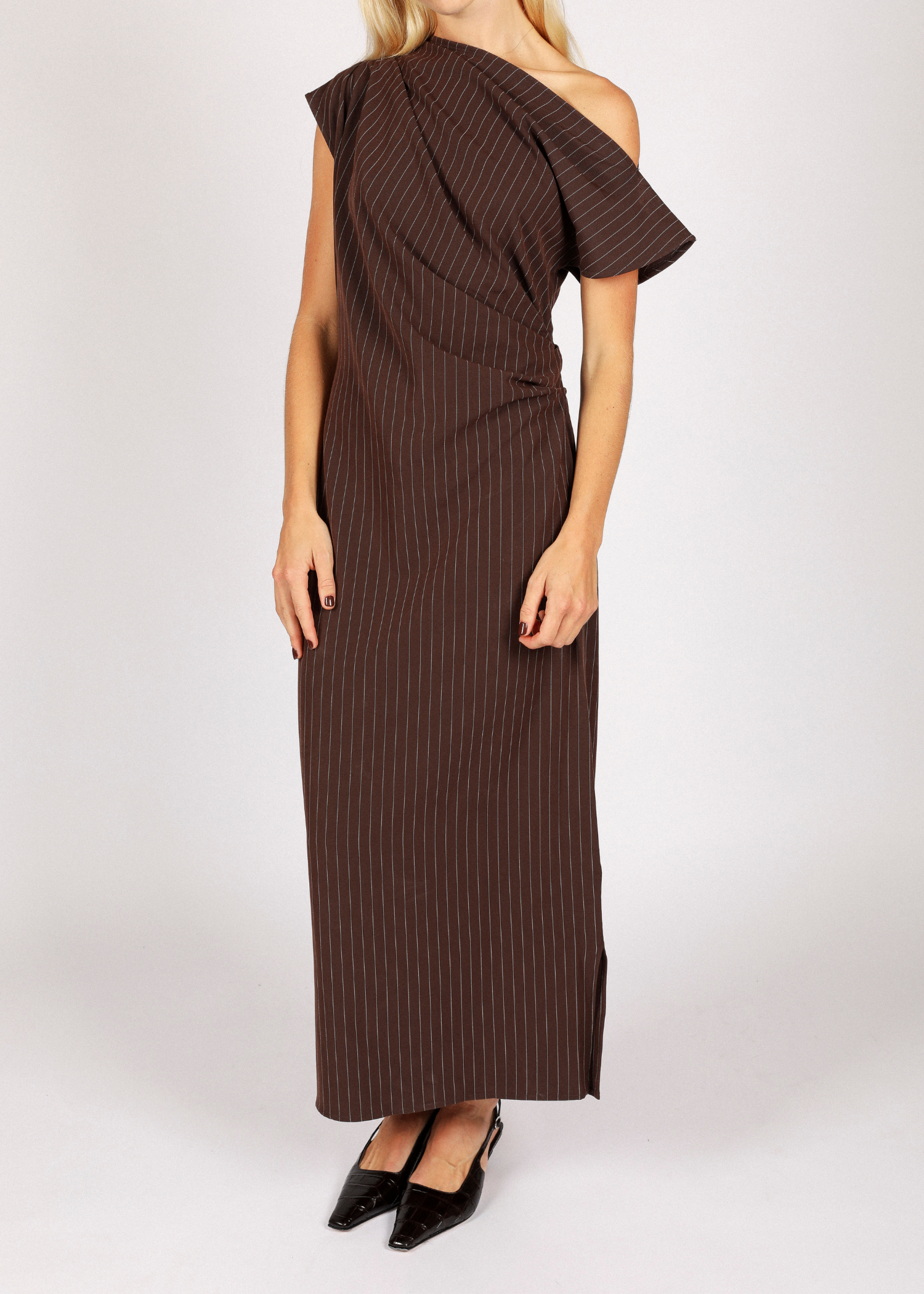 NOTED BLAKE DRESS BROWN PINSTRIPE