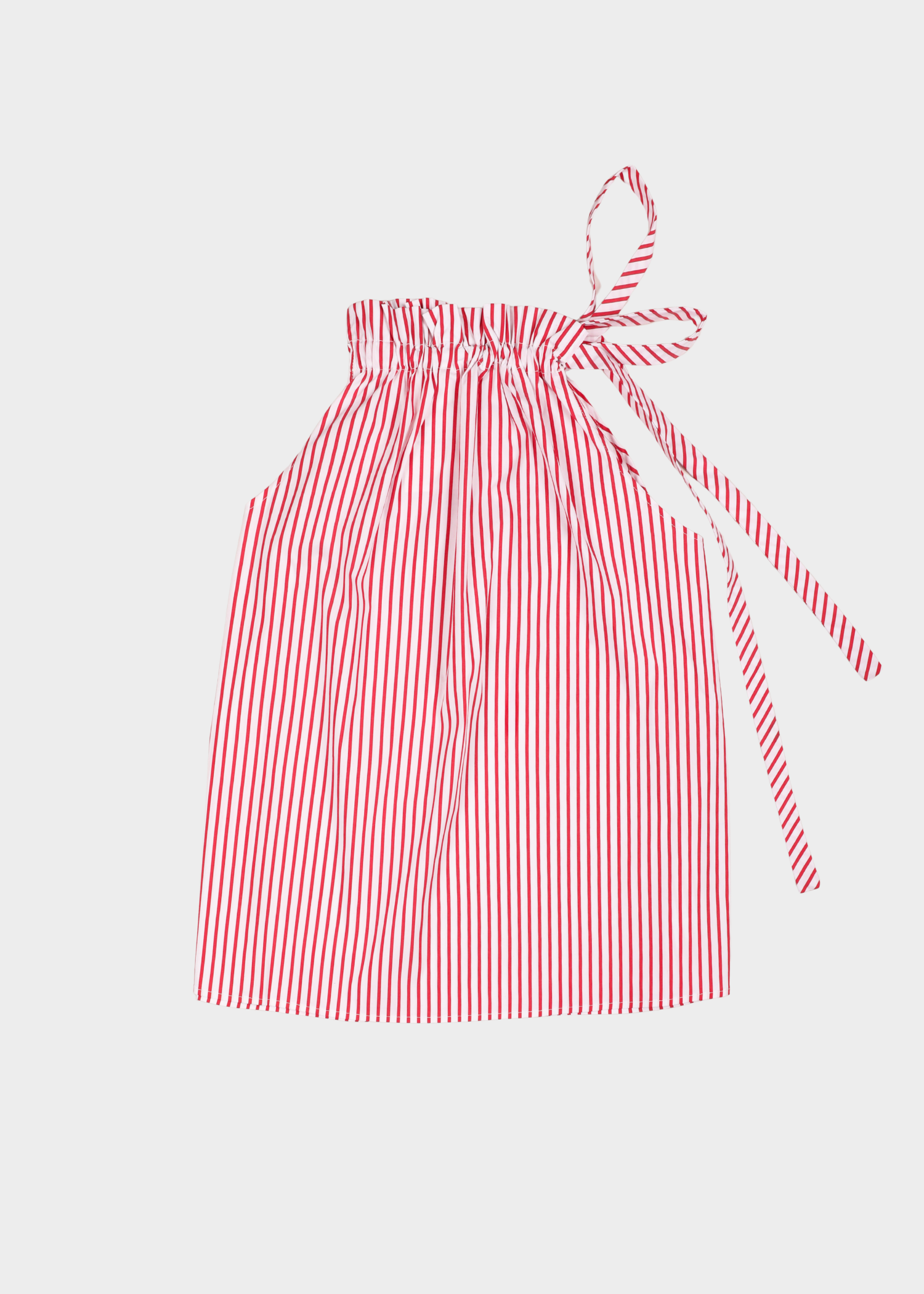 Red and white striped clio top with a bow .